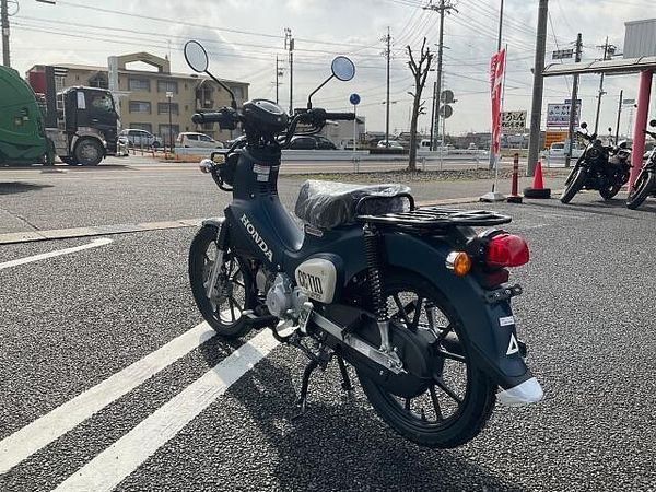 ホンダ クロスカブ110 通勤通学をツーリングに変えてくれる車両です。 9