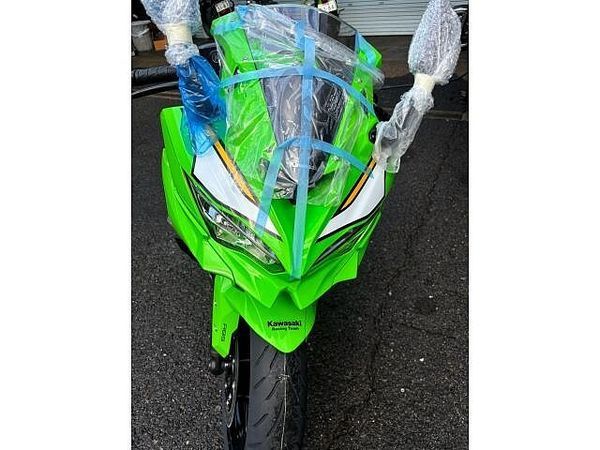 カワサキ ZX-4RR 店頭現車無し、要取り寄せ車両。即納できますよ!! 6