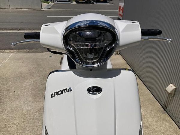 キムコ AROMA 150 キムコ正規代理店/新型150cc前後ABS付/レトロなデザインで足つきも良いジャパンモデル 4