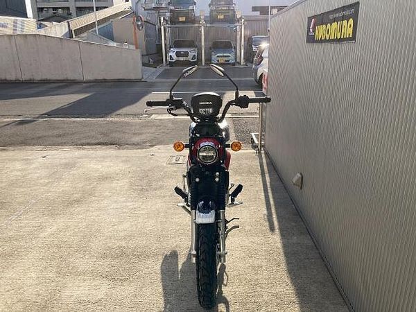 ホンダ クロスカブ110 ホンダ正規店☆彡通勤やレジャーにも使える便利なサイズ感!低燃費で丸型ヘッドライトがレトロ! 2