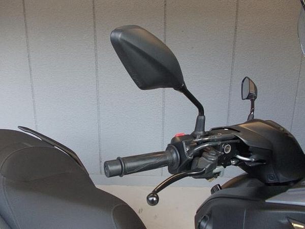 ヤマハ トリシティ 300 ■クラブヤマハ距離無制限ロードサービス1年プレゼント■ 10
