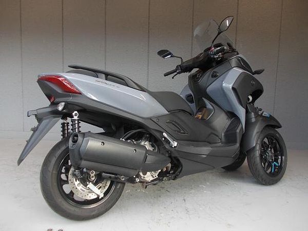 ヤマハ トリシティ 300 ■クラブヤマハ距離無制限ロードサービス1年プレゼント■ 3