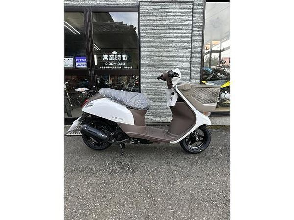 スズキ レッツバスケット オシャレなデザインで更に荷物を沢山載せる事が出来る便利なスクーター! 1