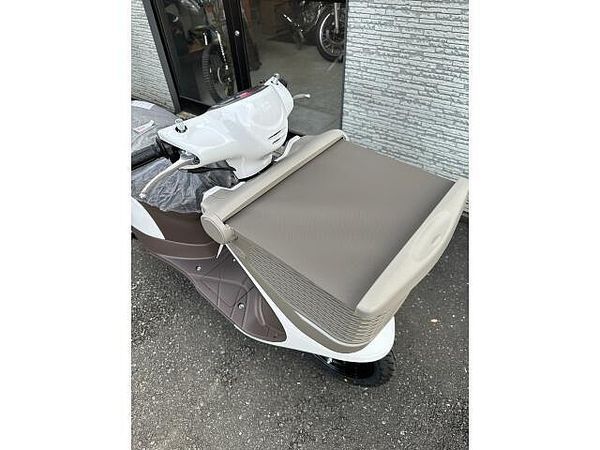 スズキ レッツバスケット オシャレなデザインで更に荷物を沢山載せる事が出来る便利なスクーター! 4